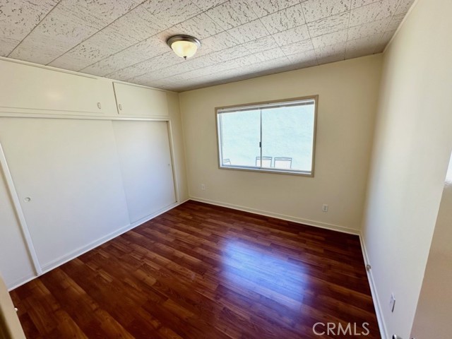 Detail Gallery Image 5 of 7 For 1915 Belmont Ln, Redondo Beach,  CA 90278 - 2 Beds | 1 Baths