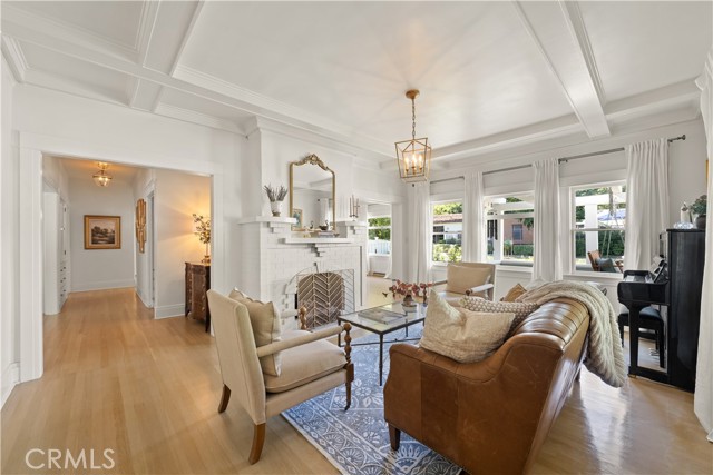 743 Harvard Avenue, Claremont CA: https://media.crmls.org/medias/bc476883-a3bd-4042-999d-56442bc10c58.jpg