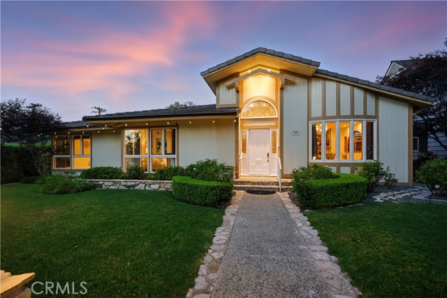 1210 Los Altos Avenue, Long Beach CA: https://media.crmls.org/medias/bc48366b-37e1-4fd2-9a90-737a5518d93f.jpg
