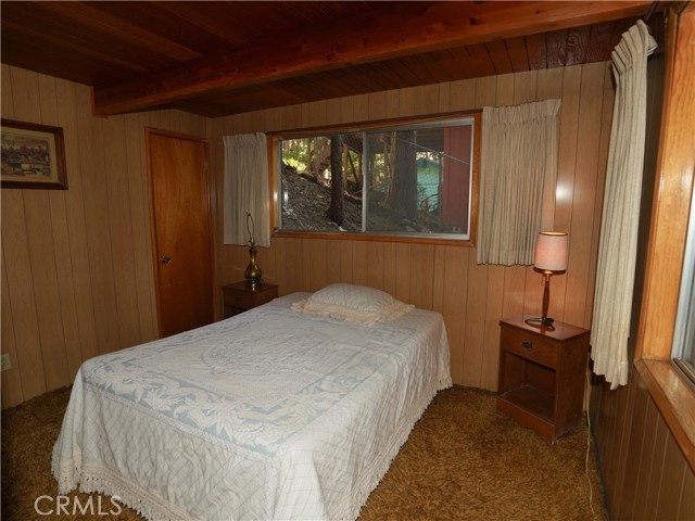 Detail Gallery Image 4 of 22 For 997 Berne Dr, Crestline,  CA 92325 - 2 Beds | 2 Baths