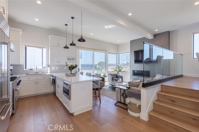 Detail Gallery Image 5 of 43 For 314 Dahlia, Corona Del Mar,  CA 92625 - 3 Beds | 3 Baths