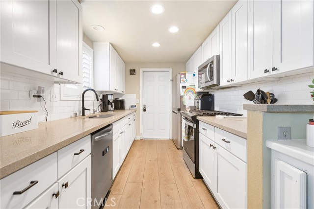Image 8 of 22 For 25211 Dana Lane