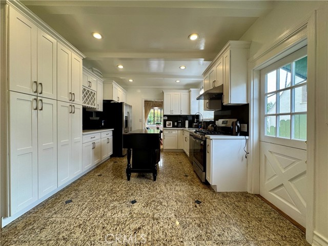 Detail Gallery Image 18 of 65 For 1149 Cordova Ave, Glendale,  CA 91207 - 5 Beds | 3 Baths