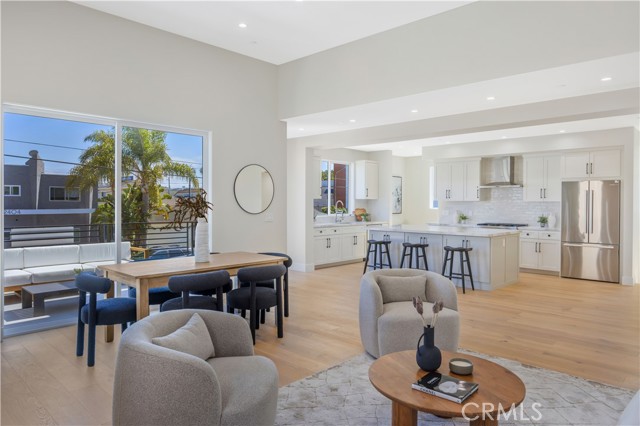 2405 Mathews Avenue, Redondo Beach CA: https://media.crmls.org/medias/bc4cb3f9-9750-4cc9-9159-74c3e56bf8de.jpg