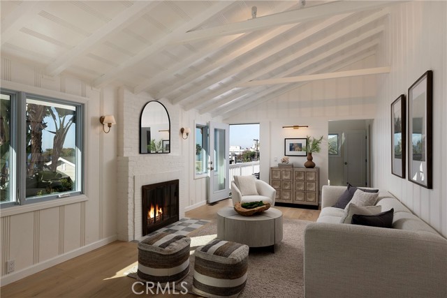31927 Hayes Place, Laguna Beach CA: https://media.crmls.org/medias/bc4d17f6-1b34-4480-a638-001bcd817acf.jpg