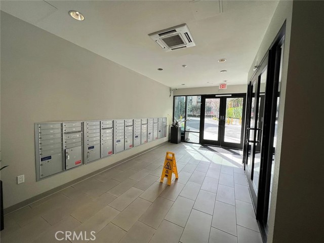 2404 Nolita, Irvine CA: https://media.crmls.org/medias/bc4d27f5-9104-4407-ae22-8995d82ff5c0.jpg