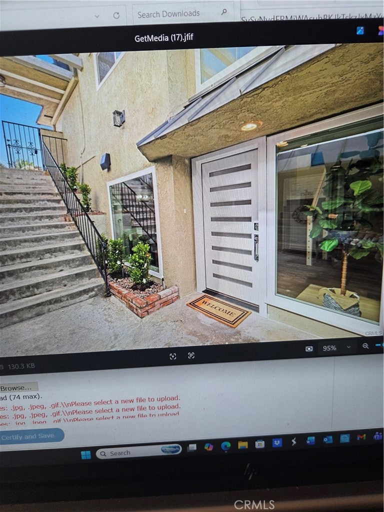https://media.crmls.org/medias/bc4d3978-a665-460c-8fbd-2e5437390933.jpg?preset=X-Large
