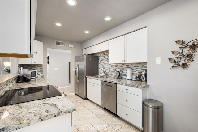 Detail Gallery Image 21 of 52 For 68462 Calle Toledo, Cathedral City,  CA 92234 - 2 Beds | 2 Baths