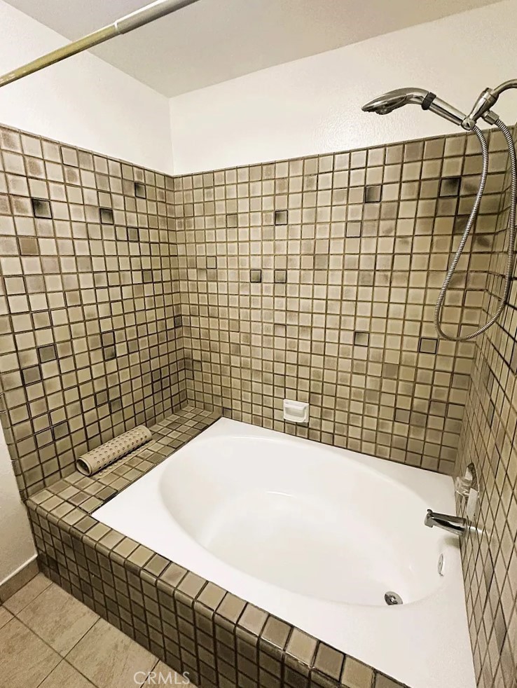 https://media.crmls.org/medias/bc4e27b4-10ac-41eb-9387-91dabef857f5.jpg?preset=X-Large