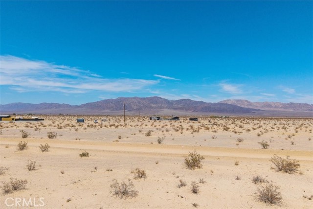 Detail Gallery Image 10 of 37 For 4461 Meriwether Rd, Twentynine Palms,  CA 92277 - – Beds | – Baths