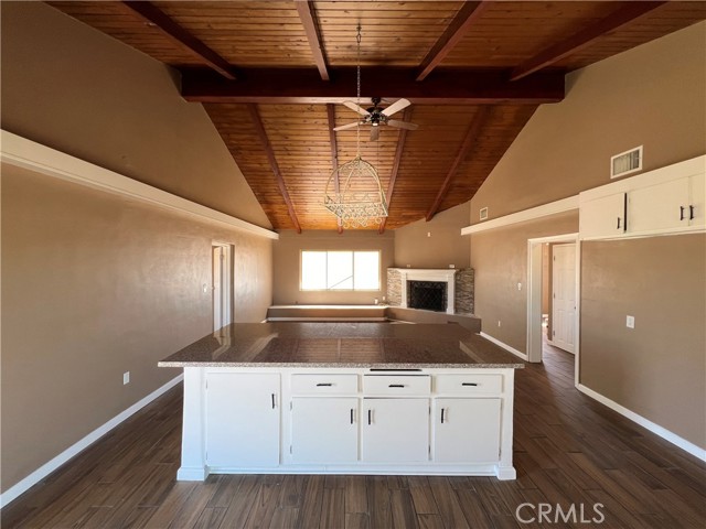 Detail Gallery Image 14 of 25 For 11012 Matilija Rd, Apple Valley,  CA 92308 - 4 Beds | 2 Baths