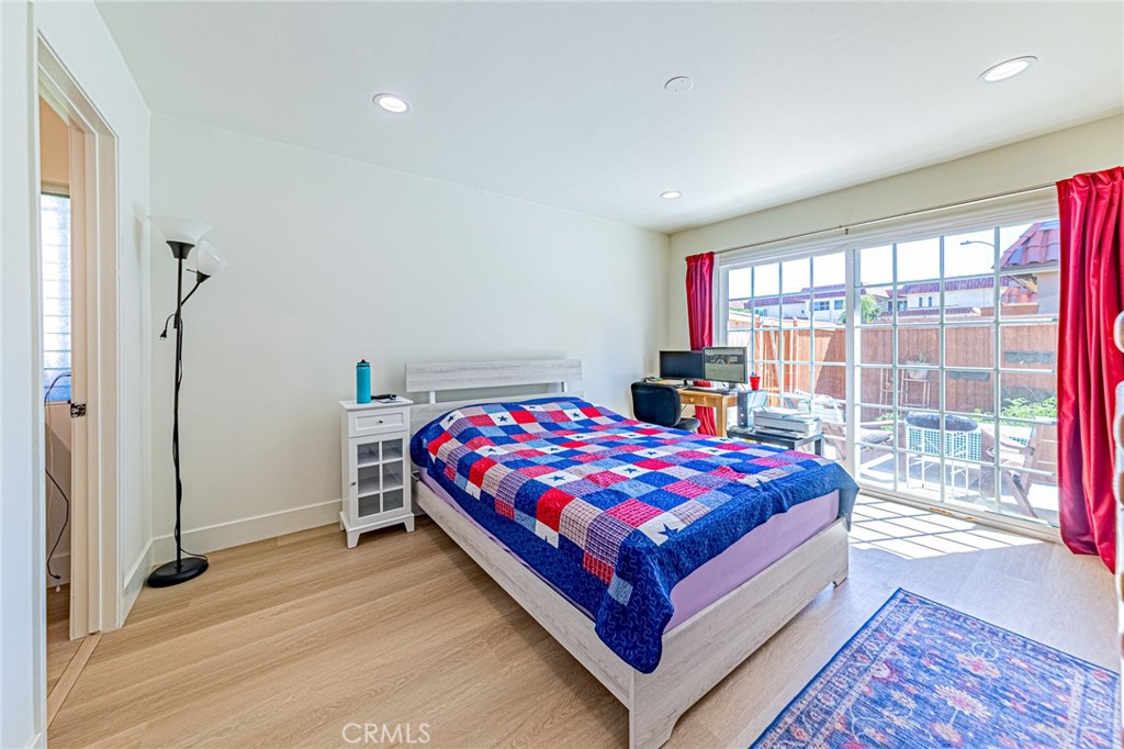 MLS #OC25275814 image #15