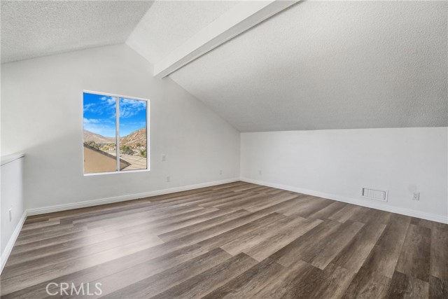 Detail Gallery Image 13 of 27 For 24769 Darkstar Dr, Moreno Valley,  CA 92557 - 5 Beds | 2/1 Baths