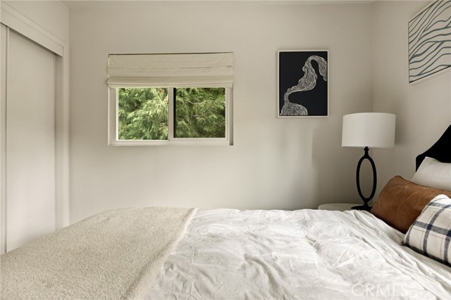24379 San Moritz, Crestline, CA 92325