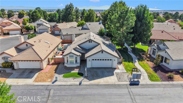 11246 Pleasant Hills Drive, Apple Valley CA: https://media.crmls.org/medias/bc524979-fd30-4219-b841-f2c813b3c8c0.jpg