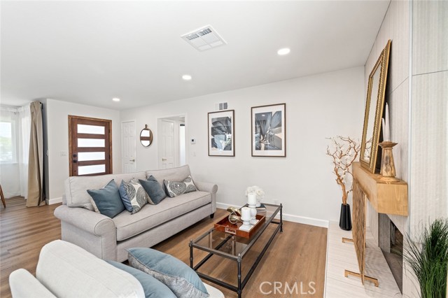 Detail Gallery Image 3 of 37 For 20853 Moonlake St, Diamond Bar,  CA 91789 - 3 Beds | 2 Baths
