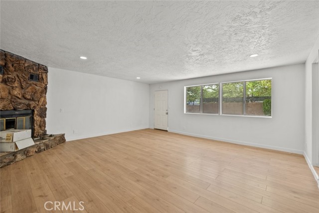 35235 82nd Street, Littlerock (also Little Rock), California 93543, ,Commercial Lease,For Rent,35235 82nd Street,CRSR25085804