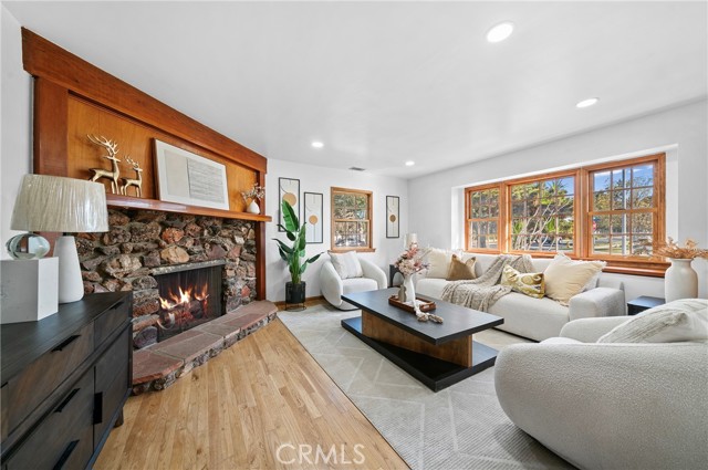 Detail Gallery Image 5 of 29 For 219 Ladera Vista, Fullerton,  CA 92831 - 4 Beds | 3 Baths