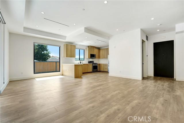 4036 Rosemont Avenue, Montrose CA: https://media.crmls.org/medias/bc536ede-8f0e-443c-af1e-c88c3bd330de.jpg