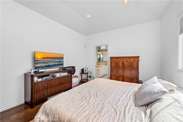 Detail Gallery Image 19 of 26 For 414 .5 Carnation Ave #UPPER,  Corona Del Mar,  CA 92625 - 3 Beds | 3 Baths