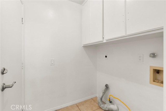 6042 Shadowbrook Circle, Huntington Beach CA: https://media.crmls.org/medias/bc54c764-710d-48cd-867e-94f4eb1f3c92.jpg