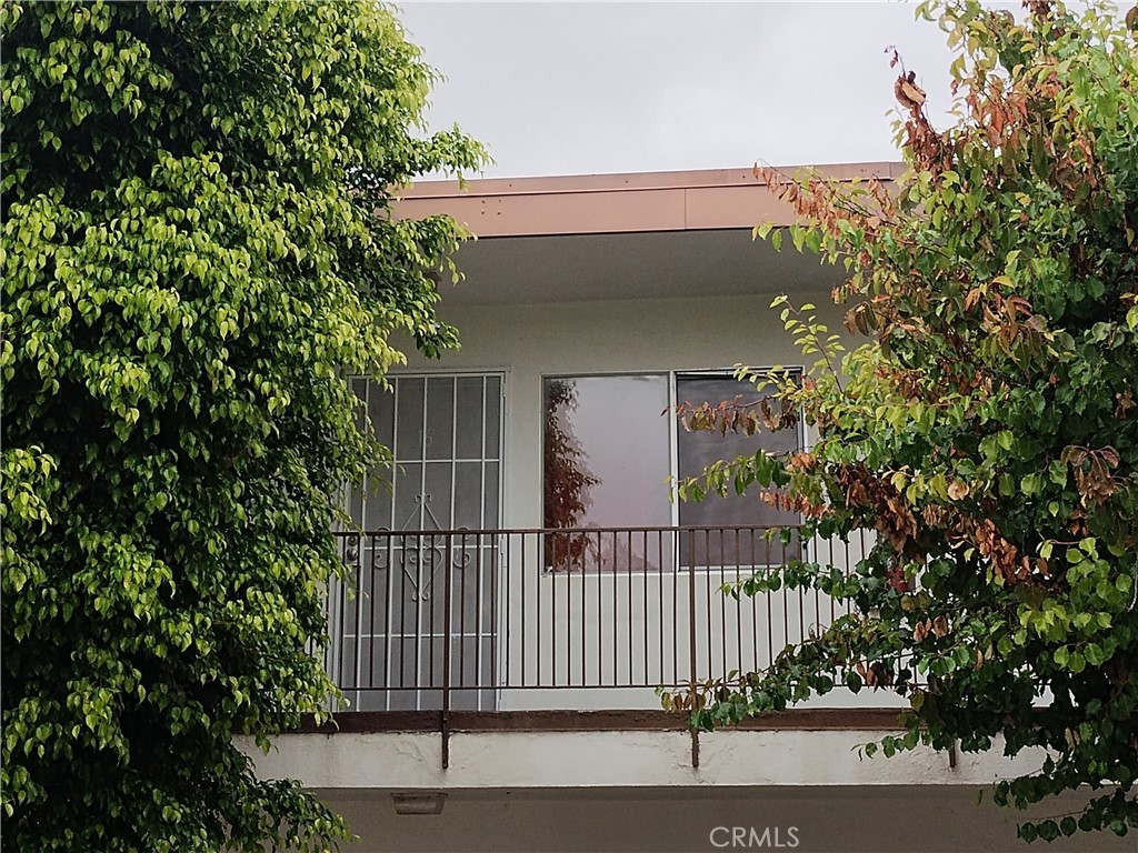 https://media.crmls.org/medias/bc557014-a163-4f8f-8711-85e0becfd18c.jpg?preset=X-Large