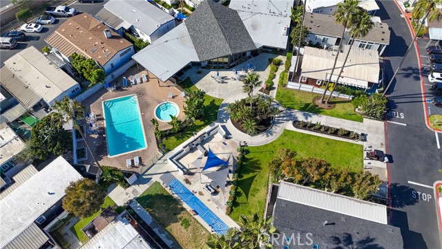 Detail Gallery Image 36 of 42 For 252 Mayflower Dr, Newport Beach,  CA 92660 - 2 Beds | 2 Baths