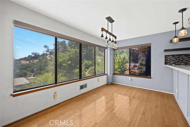 Detail Gallery Image 14 of 43 For 4049 Camino Real, Los Angeles,  CA 90065 - 3 Beds | 2 Baths