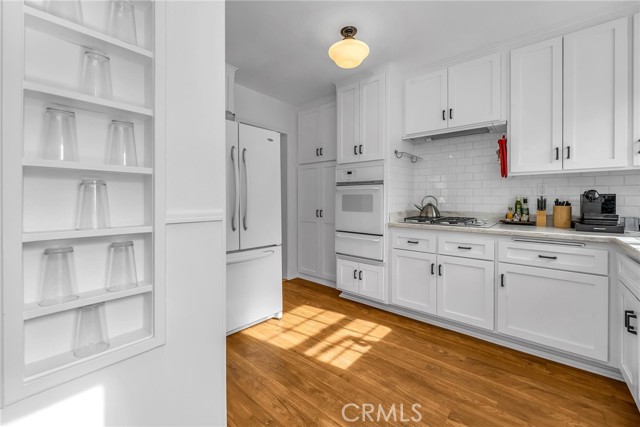 Detail Gallery Image 6 of 15 For 13958 Morrison St, Sherman Oaks,  CA 91423 - 3 Beds | 1 Baths