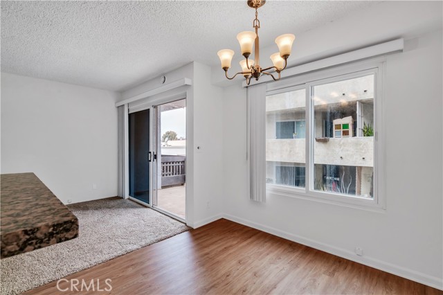 8635 Falmouth Avenue, Playa del Rey CA: https://media.crmls.org/medias/bc56da99-a54d-4944-909d-865b391fed83.jpg