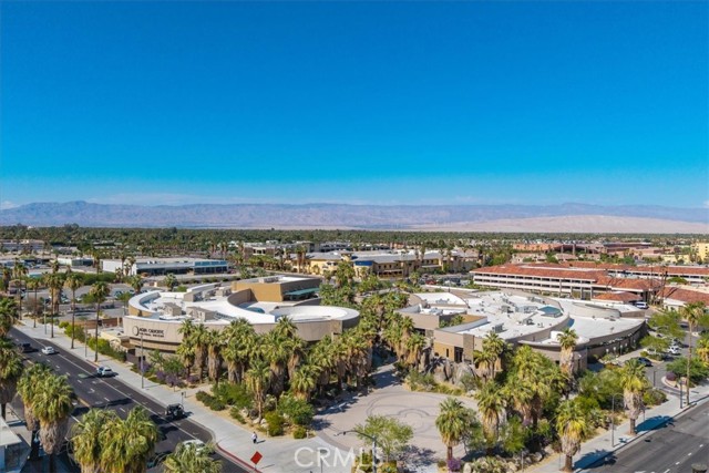 595 S Calle Santa Rosa, Palm Springs CA: https://media.crmls.org/medias/bc5722f1-dc67-450e-a0c4-bf7a56d6a372.jpg