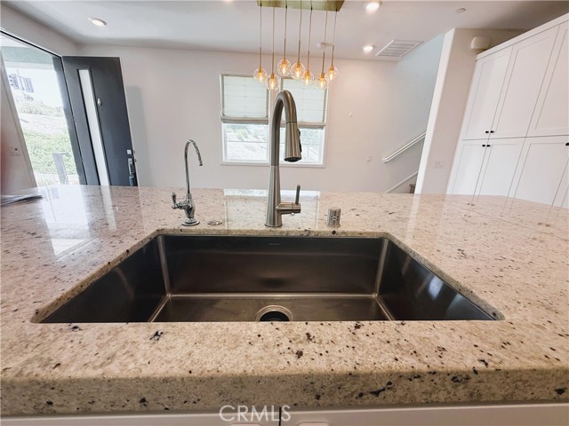 Detail Gallery Image 7 of 33 For 27078 Painted Sky Way, Valencia,  CA 91381 - 3 Beds | 2 Baths