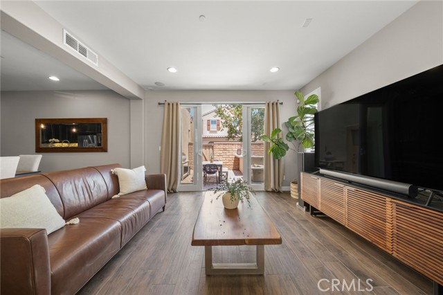 Detail Gallery Image 8 of 43 For 2999 E Walking Beam Pl, Brea,  CA 92821 - 3 Beds | 2/1 Baths