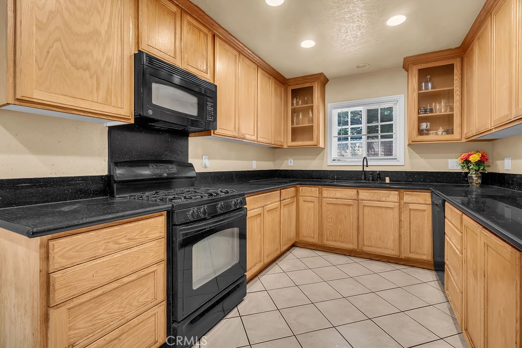 MLS #FR25179418 image #3
