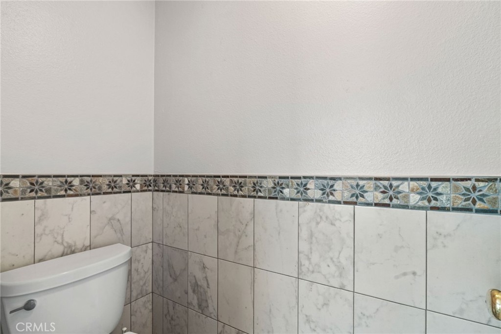 https://media.crmls.org/medias/bc58f578-9db8-48e6-bb46-5f79a8388340.jpg?preset=X-Large