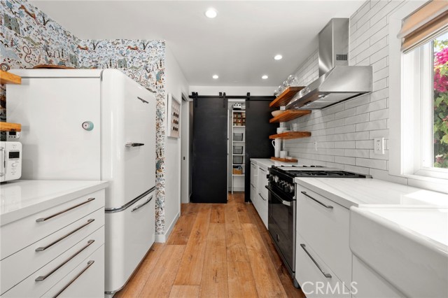 125 Broadway, Redondo Beach, California 90277, 3 Bedrooms Bedrooms, ,2 BathroomsBathrooms,Residential,For Sale,Broadway,SB26087245