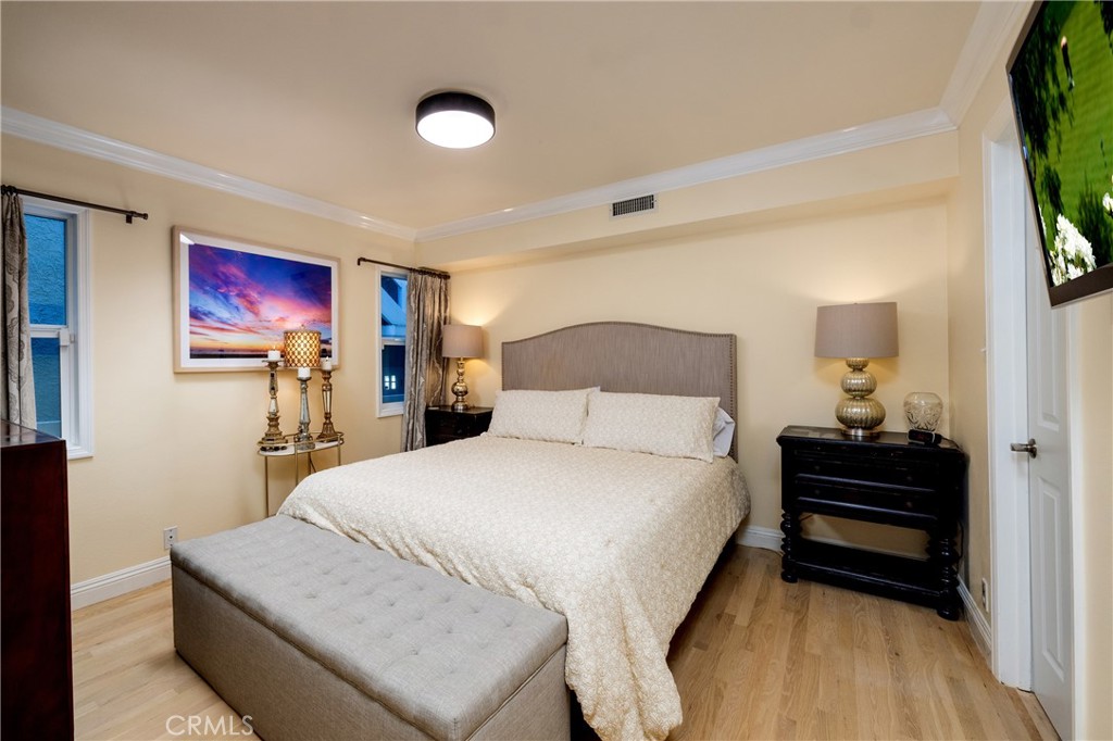 MLS #OC26132556 image #9