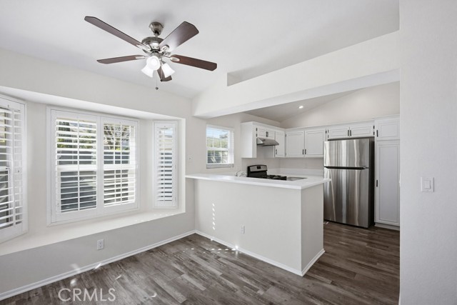 Detail Gallery Image 14 of 36 For 14477 El Contento, Fontana,  CA 92337 - 3 Beds | 2 Baths