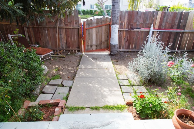 Image 3 for 6322 8Th Ave, Los Angeles, CA 90043