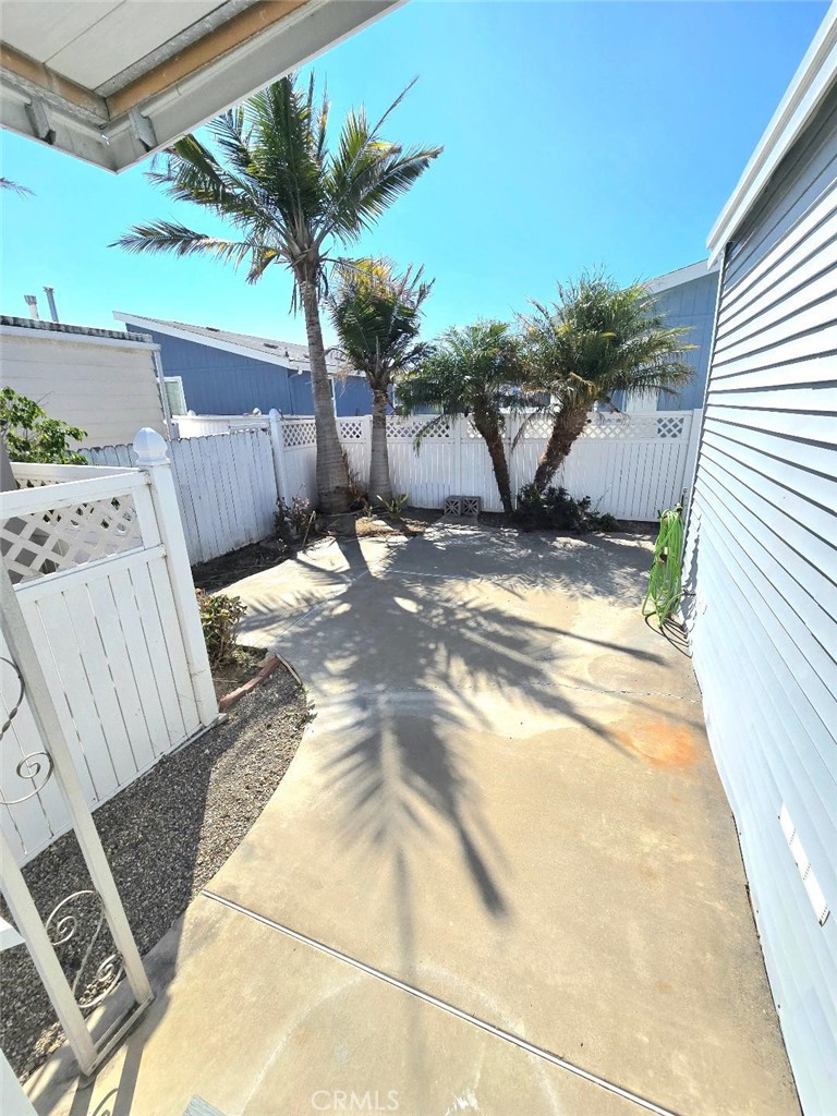 MLS #OC25221547 image #16