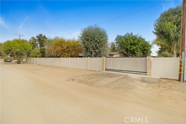 Detail Gallery Image 3 of 14 For 30620 Old Windmill Rd, Menifee,  CA 92584 - 5 Beds | 4 Baths