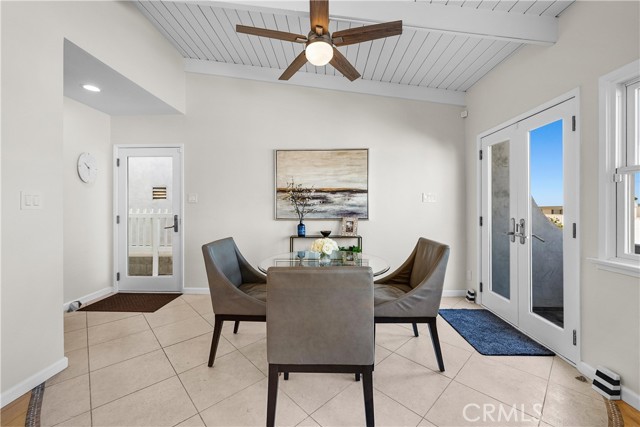 3605 Crest Drive, Manhattan Beach, California 90266, 2 Bedrooms Bedrooms, ,1 BathroomBathrooms,Residential,Sold,Crest,SB21199066