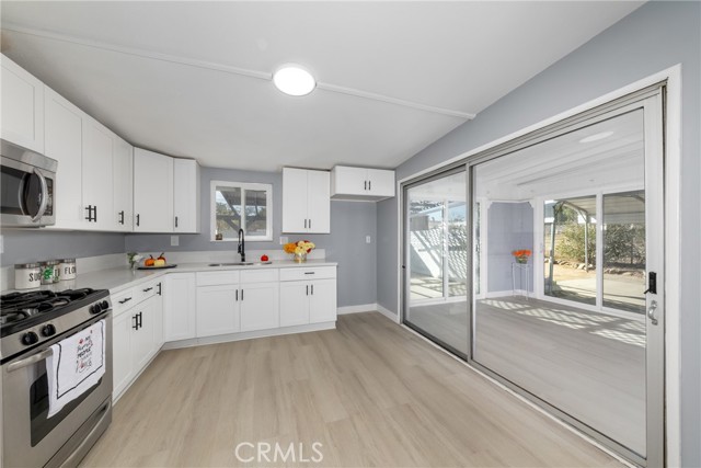 Detail Gallery Image 8 of 31 For 12514 Magnolia Ave, Victorville,  CA 92395 - 2 Beds | 1 Baths