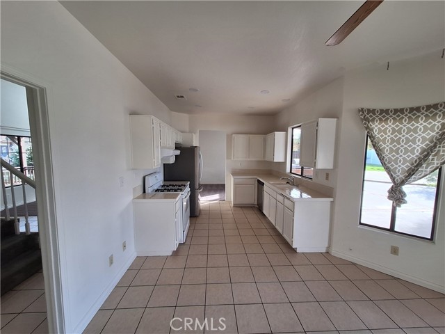 Detail Gallery Image 10 of 21 For 33868 Breckenridge, Wildomar,  CA 92595 - 4 Beds | 3 Baths