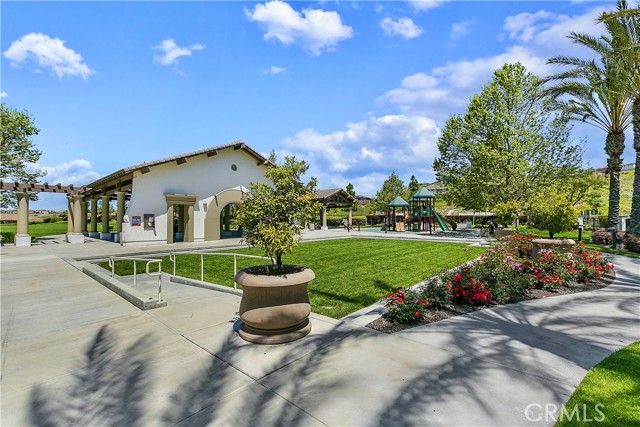 16183 Village Meadow Drive, Riverside CA: https://media.crmls.org/medias/bc5eb6ca-9599-4157-ade3-2f98483d94d2.jpg