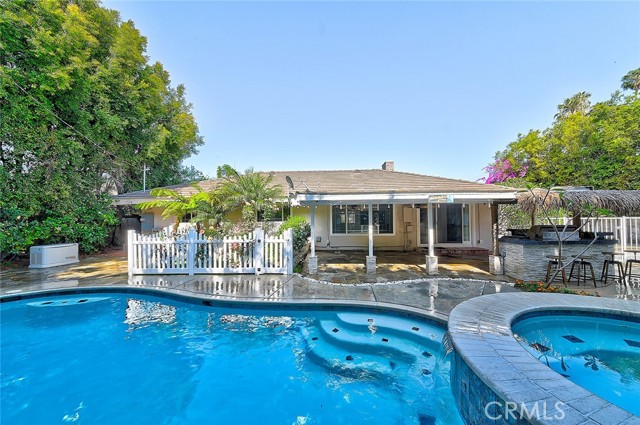 11471 Gill Drive, Garden Grove CA: https://media.crmls.org/medias/bc5efa5a-8d8a-4cff-83bd-e92c20010dfa.jpg