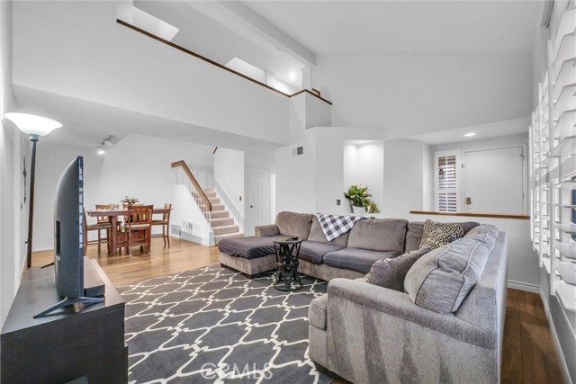 9796 Scanlan Court, Fountain Valley CA: https://media.crmls.org/medias/bc5f3405-1a51-4f35-8d5a-280bfd9c76a0.jpg