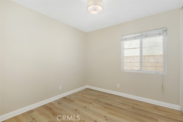 Detail Gallery Image 13 of 23 For 15002 Woodcrest, Fontana,  CA 92337 - 4 Beds | 2 Baths