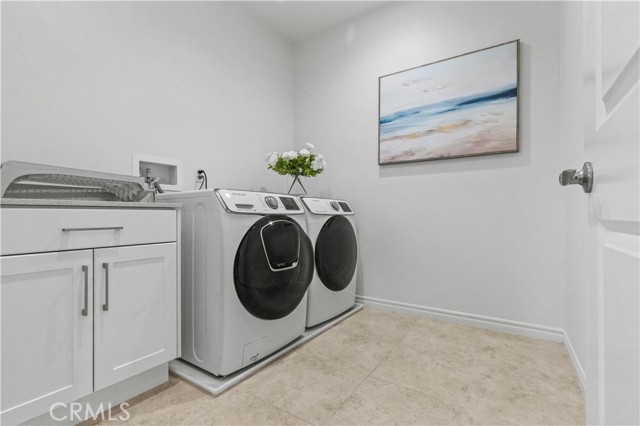 Detail Gallery Image 25 of 69 For 164 Newall, Irvine,  CA 92618 - 4 Beds | 4/1 Baths