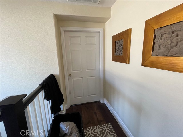 14105 Almond Grove Court, Eastvale CA: https://media.crmls.org/medias/bc606823-c4cf-4a3d-bd50-08a0a3a7efc9.jpg
